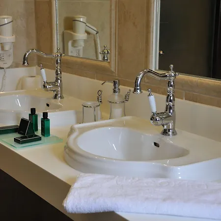 Hotel Corfu Mare 3*